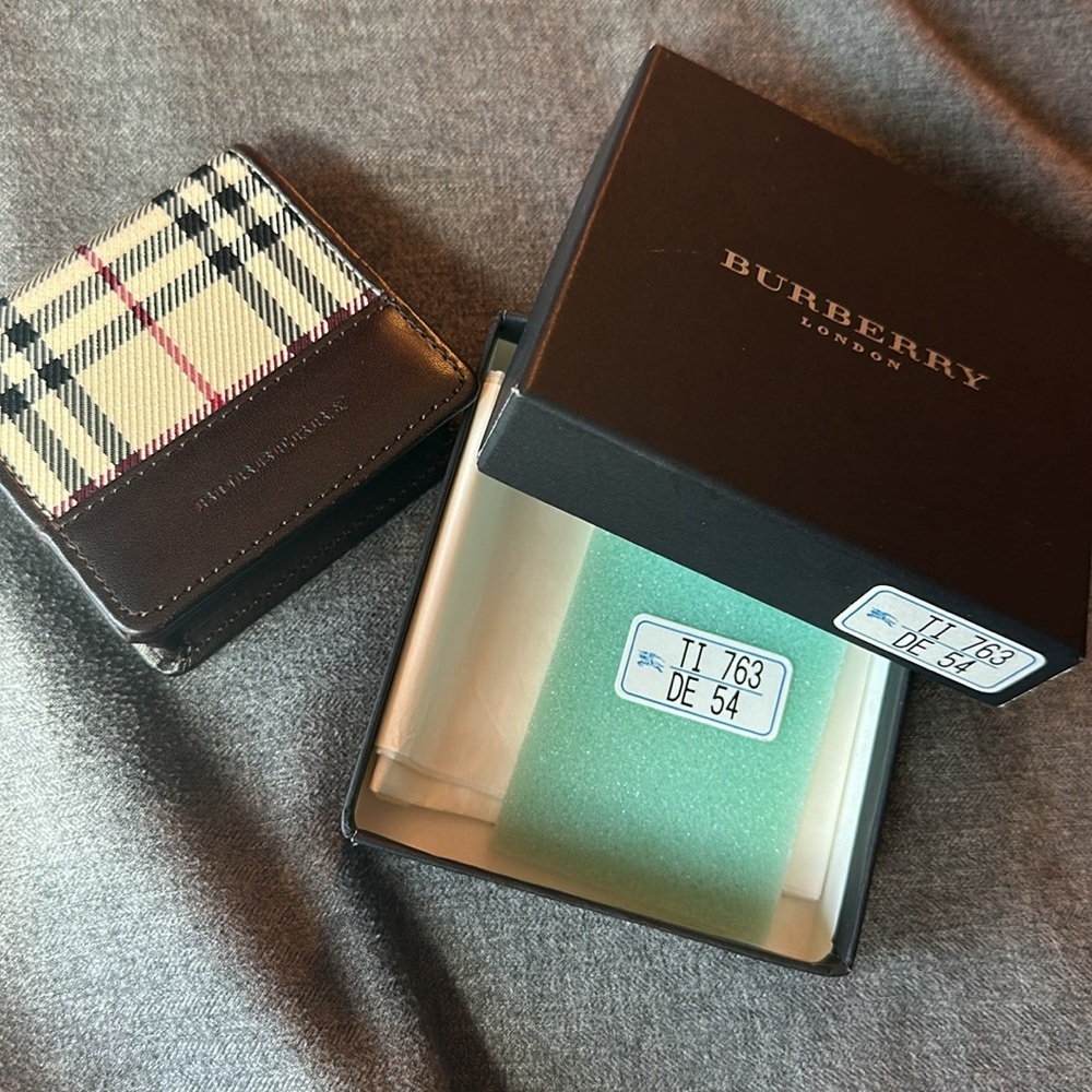 Burberry Coin Holder Nova Check - Picture 9 of 9